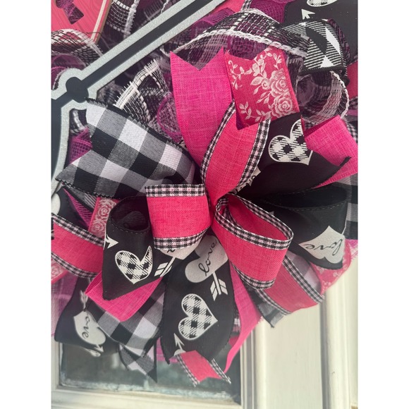 Valentines Day Heart Wreath, The Key To Happiness is Love Sign Door Hanger - Picture 8 of 9